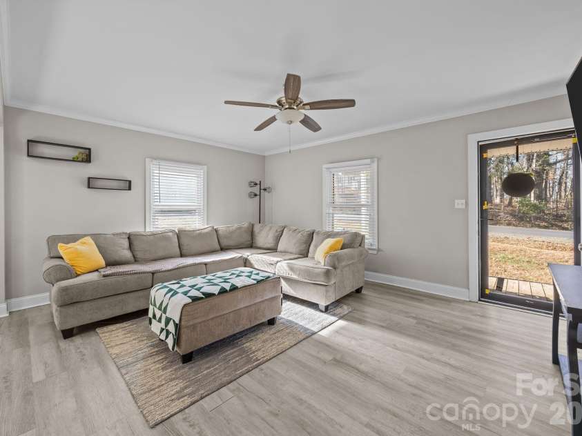 211 Franklin Avenue, Kannapolis, NC 28081.  MLS# CAR4338137, YatesRealty ID 10022. Living Area from hall