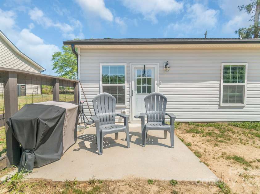 288 Usher Street, Pageland, SC 29728.  MLS# CAR4253468, YatesRealty ID 10022. 