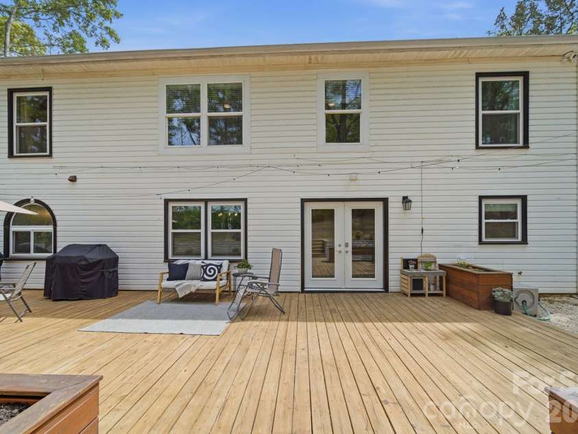 10218 Rougemont Lane, Charlotte, NC 28277.  MLS# CAR4365524, YatesRealty ID 10023. 