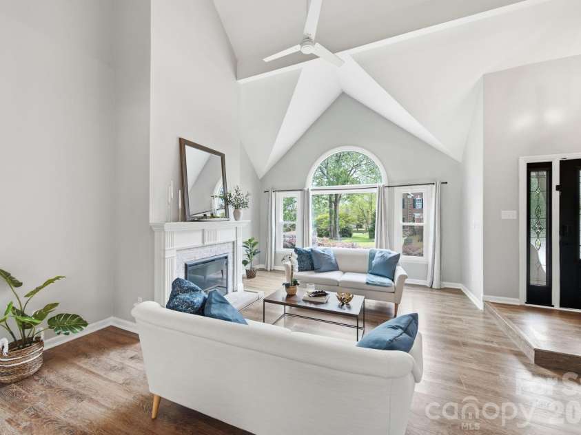 10218 Rougemont Lane, Charlotte, NC 28277.  MLS# CAR4365524, YatesRealty ID 10023. 