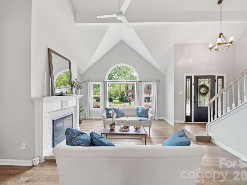 10218 Rougemont Lane, Charlotte, NC 28277.  MLS# CAR4365524, YatesRealty ID 10023. 