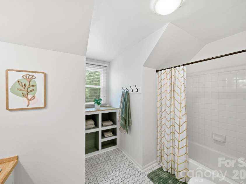10218 Rougemont Lane, Charlotte, NC 28277.  MLS# CAR4365524, YatesRealty ID 10023. 