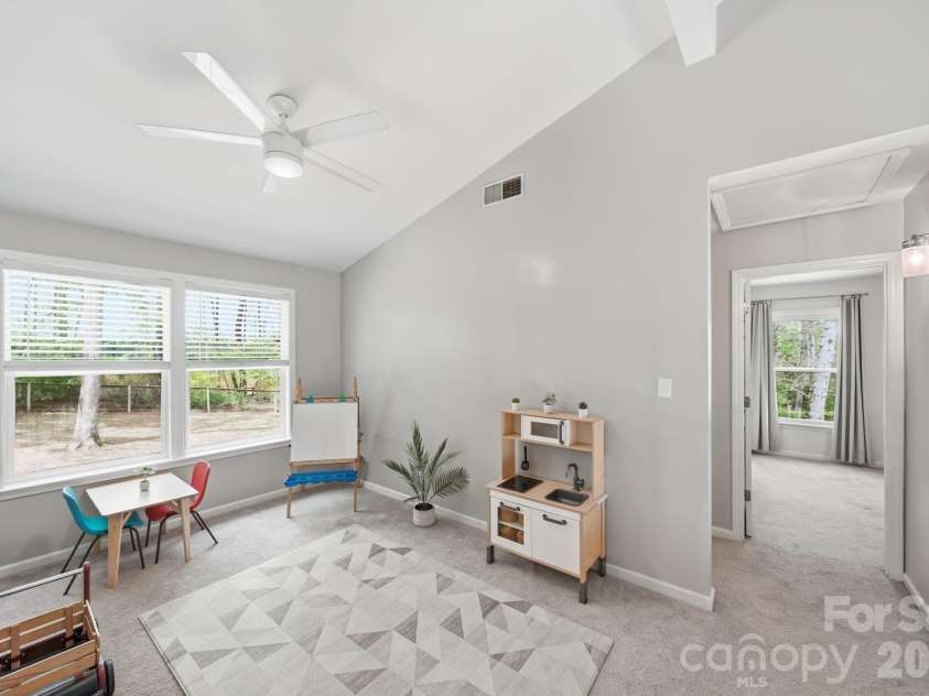 10218 Rougemont Lane, Charlotte, NC 28277.  MLS# CAR4365524, YatesRealty ID 10023. 