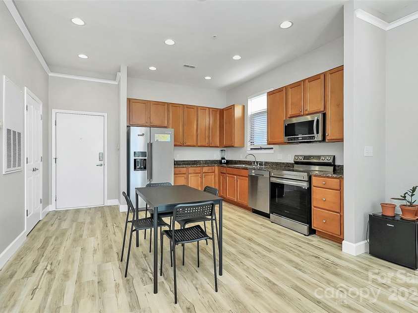 474 New Bern Station Court, Charlotte, NC 28209.  MLS# CAR4240621, YatesRealty ID 10025. 