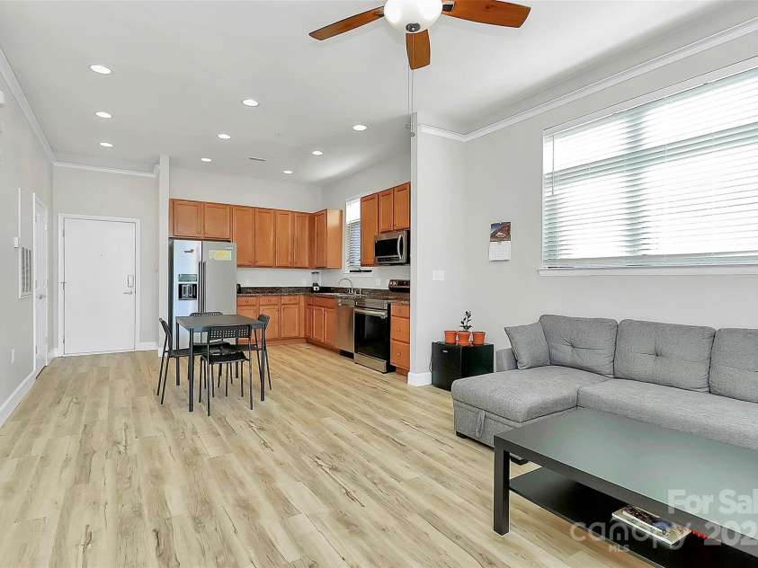 474 New Bern Station Court, Charlotte, NC 28209.  MLS# CAR4240621, YatesRealty ID 10025. 