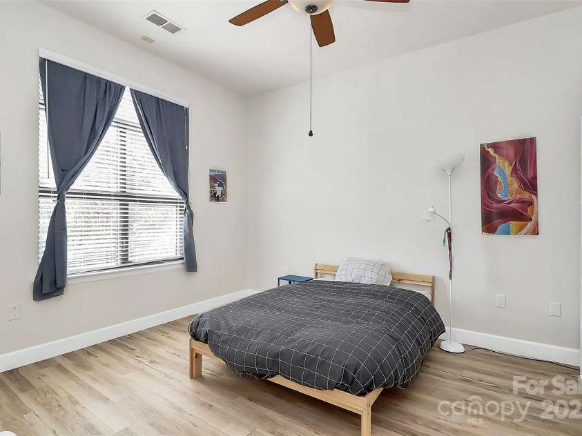 474 New Bern Station Court, Charlotte, NC 28209.  MLS# CAR4240621, YatesRealty ID 10025. 