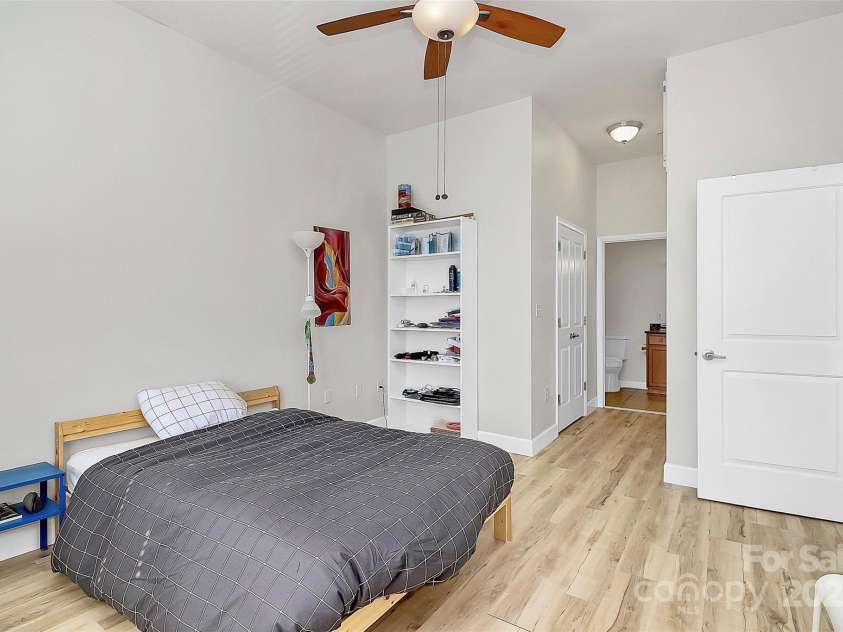 474 New Bern Station Court, Charlotte, NC 28209.  MLS# CAR4240621, YatesRealty ID 10025. 