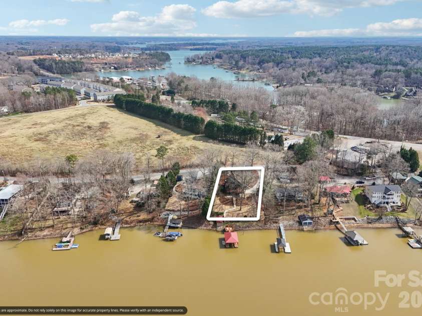 6880 Shade Tree Lane, Sherrills Ford, NC 28673.  MLS# CAR4352839, YatesRealty ID 10025. 