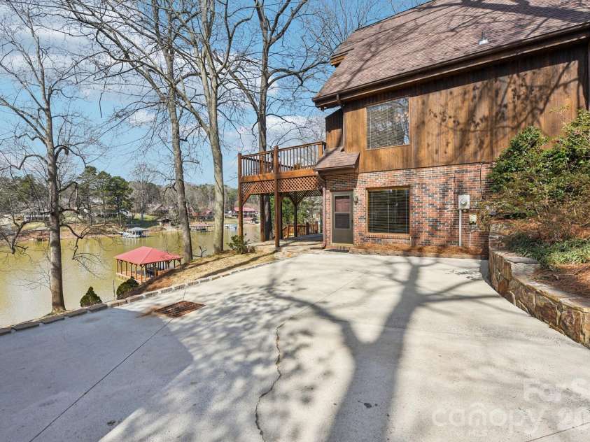 6880 Shade Tree Lane, Sherrills Ford, NC 28673.  MLS# CAR4352839, YatesRealty ID 10025. Concrete drive