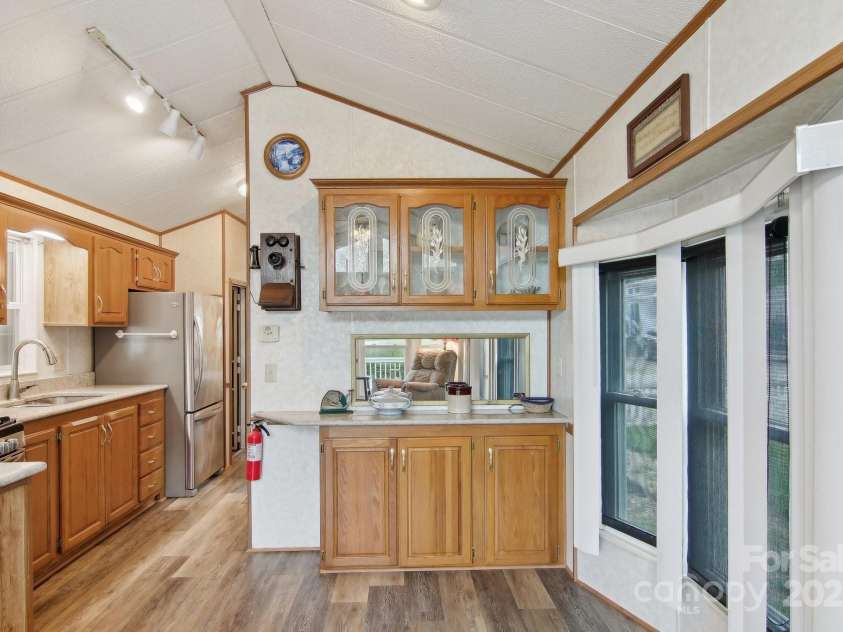 222 Pike Point, Waynesville, NC 28785.  MLS# CAR4250681, YatesRealty ID 10026. 