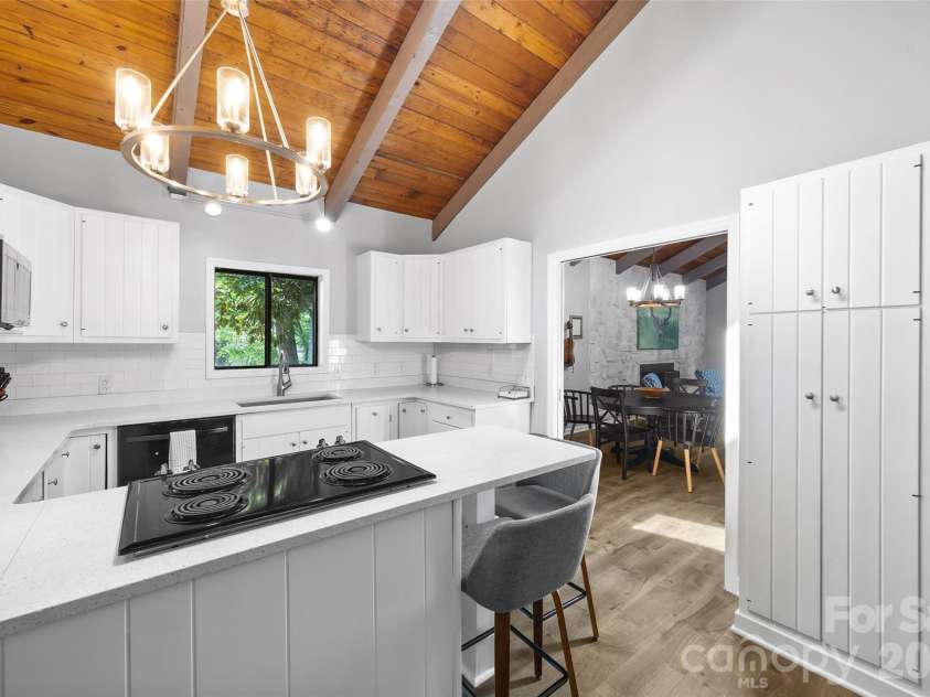 3015 Point Clear Drive, Fort Mill, SC 29708.  MLS# CAR4367457, YatesRealty ID 10026. 