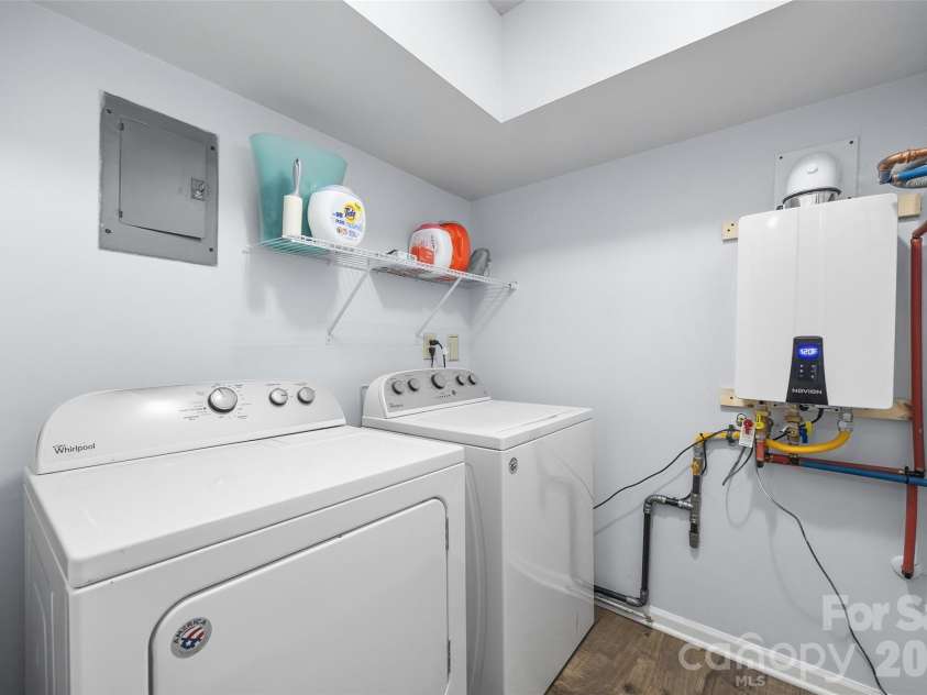 3015 Point Clear Drive, Fort Mill, SC 29708.  MLS# CAR4367457, YatesRealty ID 10026. 
