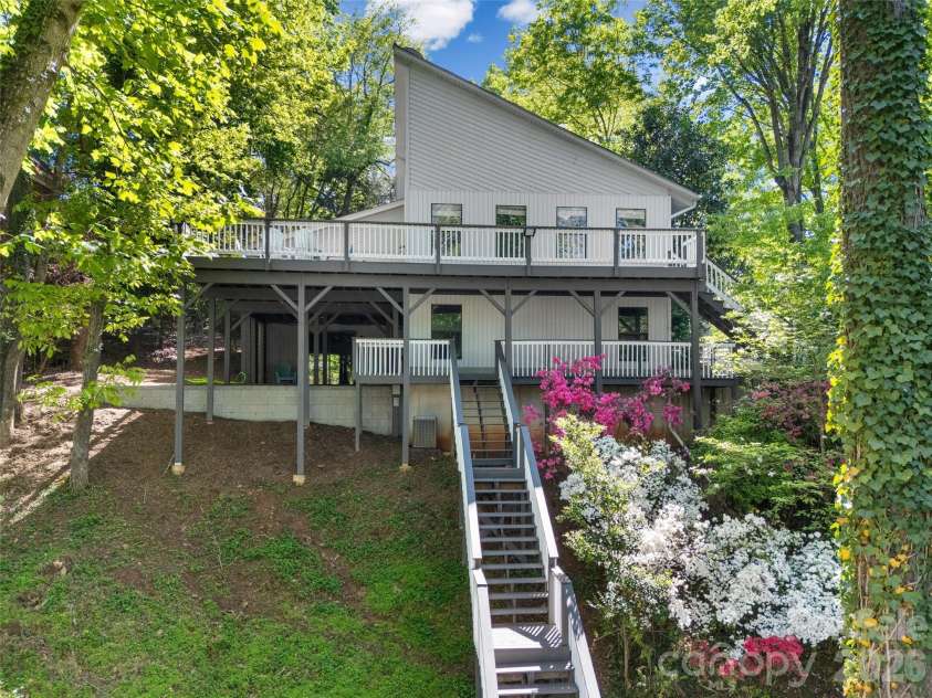 3015 Point Clear Drive, Fort Mill, SC 29708.  MLS# CAR4367457, YatesRealty ID 10026. 