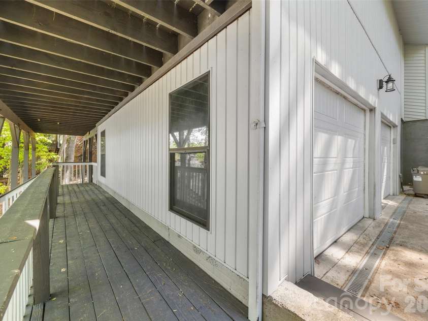 3015 Point Clear Drive, Fort Mill, SC 29708.  MLS# CAR4367457, YatesRealty ID 10026. 