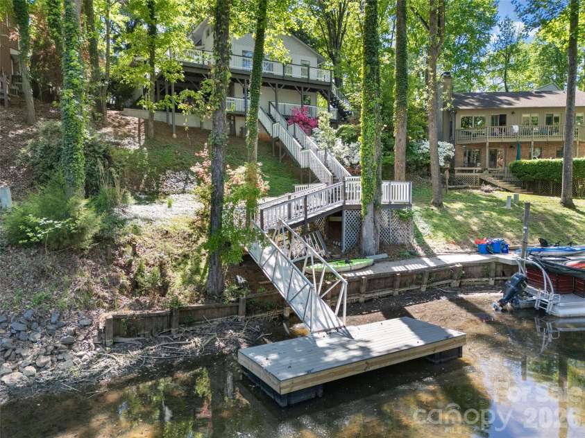 3015 Point Clear Drive, Fort Mill, SC 29708.  MLS# CAR4367457, YatesRealty ID 10026. 