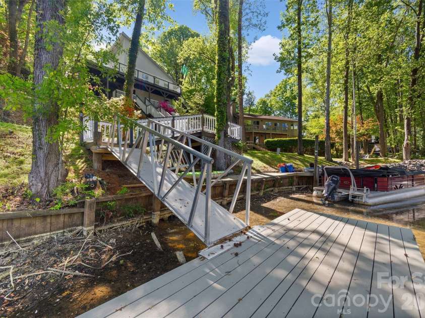 3015 Point Clear Drive, Fort Mill, SC 29708.  MLS# CAR4367457, YatesRealty ID 10026. 
