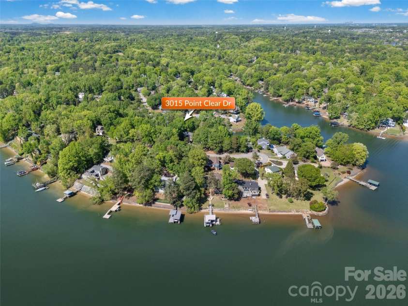 3015 Point Clear Drive, Fort Mill, SC 29708.  MLS# CAR4367457, YatesRealty ID 10026. 