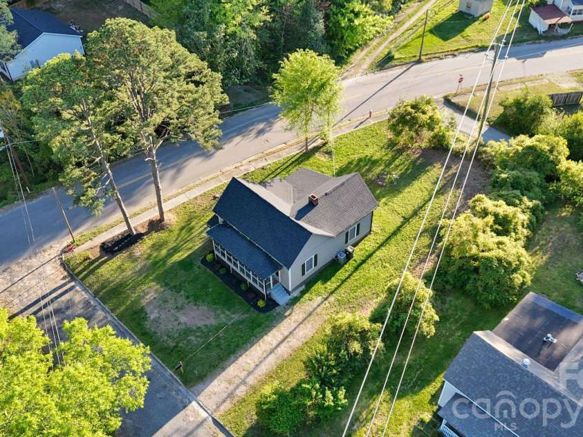 101 Fairview Street, Clover, SC 29710.  MLS# CAR4366813, YatesRealty ID 10027. 