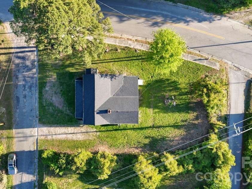 101 Fairview Street, Clover, SC 29710.  MLS# CAR4366813, YatesRealty ID 10027. 