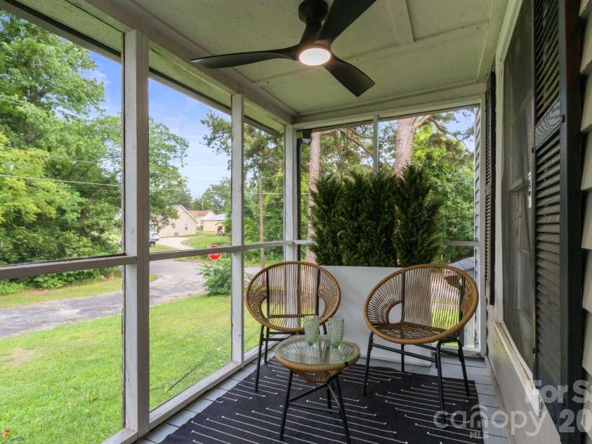 101 Fairview Street, Clover, SC 29710.  MLS# CAR4366813, YatesRealty ID 10027. 