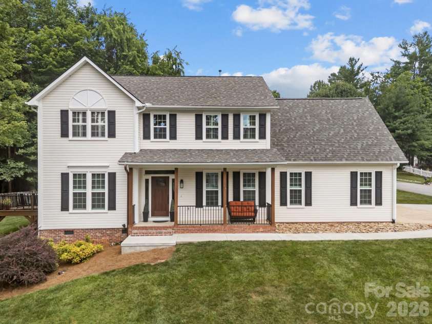 200 Windsor Forest Circle, Fletcher, NC 28732.  MLS# CAR4363372, YatesRealty ID 10028. 