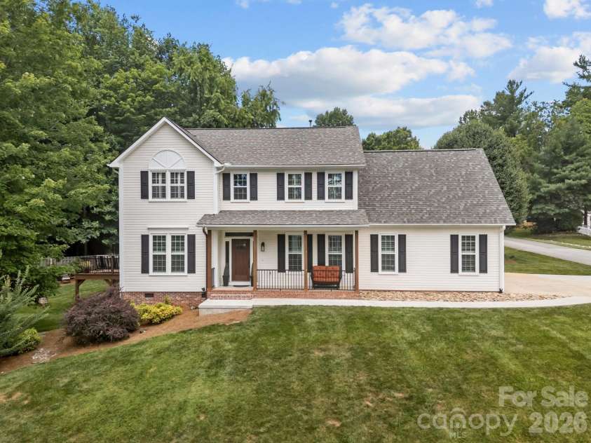 200 Windsor Forest Circle, Fletcher, NC 28732.  MLS# CAR4363372, YatesRealty ID 10028. 