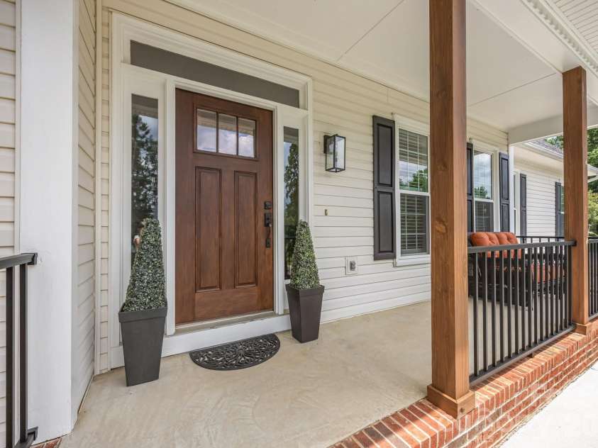 200 Windsor Forest Circle, Fletcher, NC 28732.  MLS# CAR4363372, YatesRealty ID 10028. 