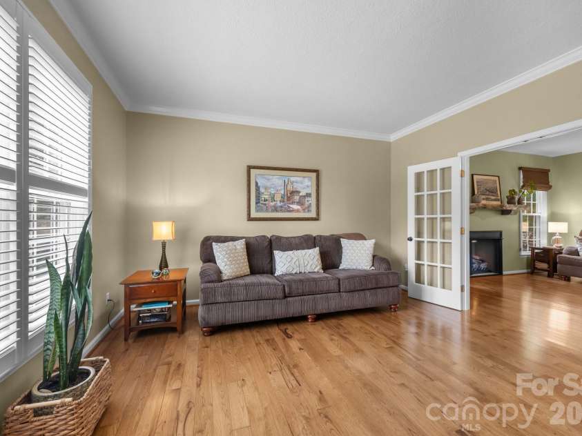 200 Windsor Forest Circle, Fletcher, NC 28732.  MLS# CAR4363372, YatesRealty ID 10028. 