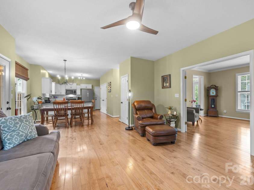 200 Windsor Forest Circle, Fletcher, NC 28732.  MLS# CAR4363372, YatesRealty ID 10028. 