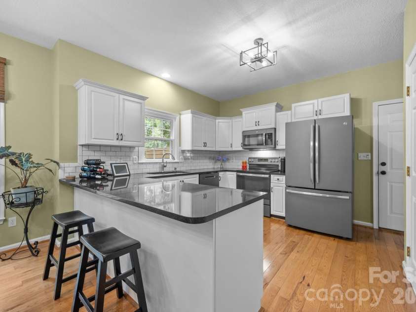 200 Windsor Forest Circle, Fletcher, NC 28732.  MLS# CAR4363372, YatesRealty ID 10028. 