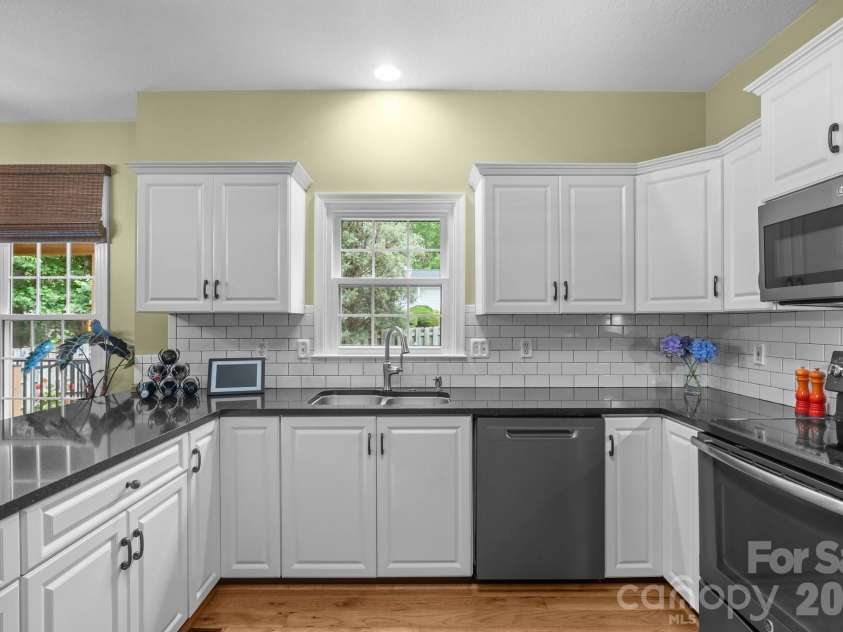 200 Windsor Forest Circle, Fletcher, NC 28732.  MLS# CAR4363372, YatesRealty ID 10028. 