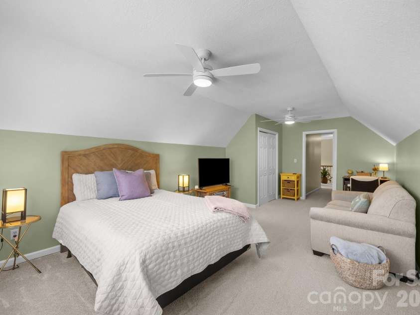 200 Windsor Forest Circle, Fletcher, NC 28732.  MLS# CAR4363372, YatesRealty ID 10028. 