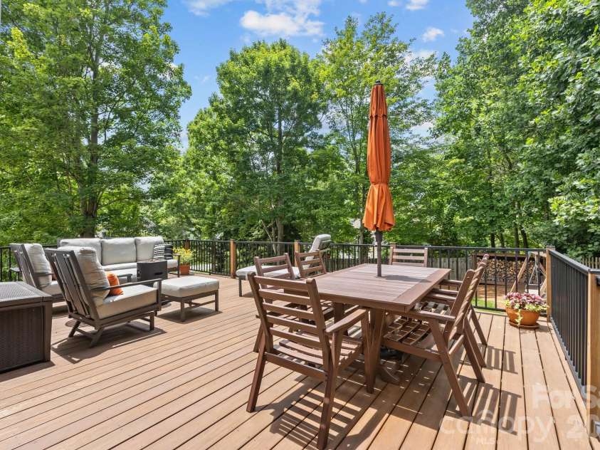 200 Windsor Forest Circle, Fletcher, NC 28732.  MLS# CAR4363372, YatesRealty ID 10028. 