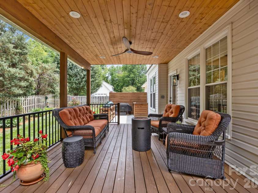 200 Windsor Forest Circle, Fletcher, NC 28732.  MLS# CAR4363372, YatesRealty ID 10028. 