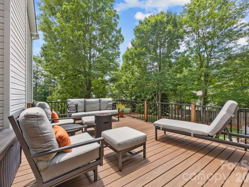 200 Windsor Forest Circle, Fletcher, NC 28732.  MLS# CAR4363372, YatesRealty ID 10028. 