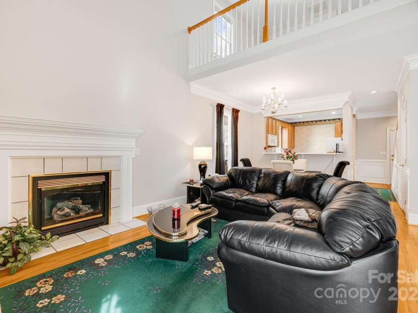 8 Sweet Gum Drive, Asheville, NC 28805.  MLS# CAR4194709, YatesRealty ID 10028. 