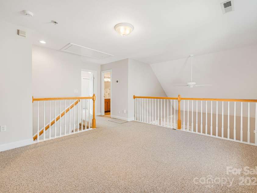 8 Sweet Gum Drive, Asheville, NC 28805.  MLS# CAR4194709, YatesRealty ID 10028. 