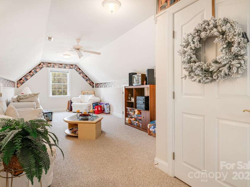 8 Sweet Gum Drive, Asheville, NC 28805.  MLS# CAR4194709, YatesRealty ID 10028. 