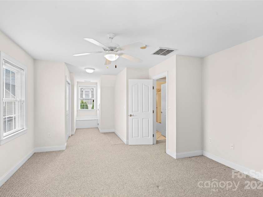 8 Sweet Gum Drive, Asheville, NC 28805.  MLS# CAR4194709, YatesRealty ID 10028. Upstairs Room #1 Empty