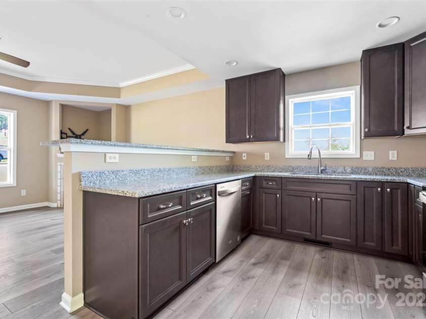 1806 Red Bird Circle, Concord, NC 28025.  MLS# CAR4252674, YatesRealty ID 10030. 