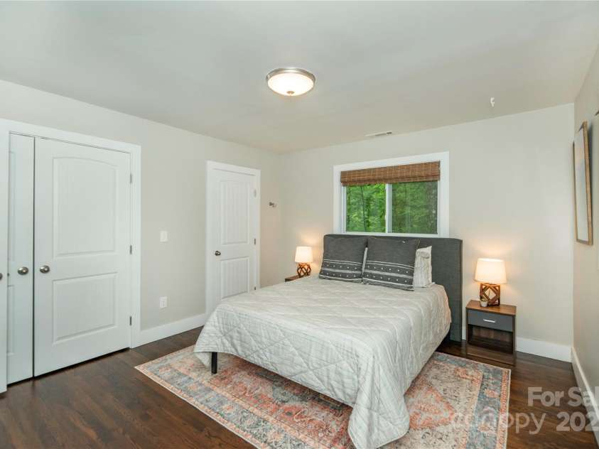 10 La Floresta Lane, Cedar Mountain, NC 28718.  MLS# CAR4333609, YatesRealty ID 10031. 