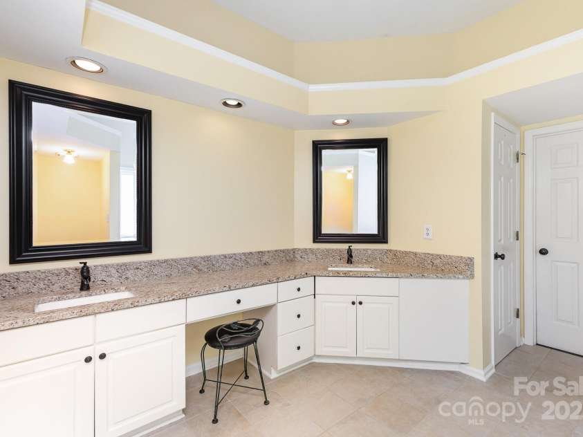 3200 Tallia Court, Charlotte, NC 28269.  MLS# CAR4249625, YatesRealty ID 10032. Large double vanity with ample storage!