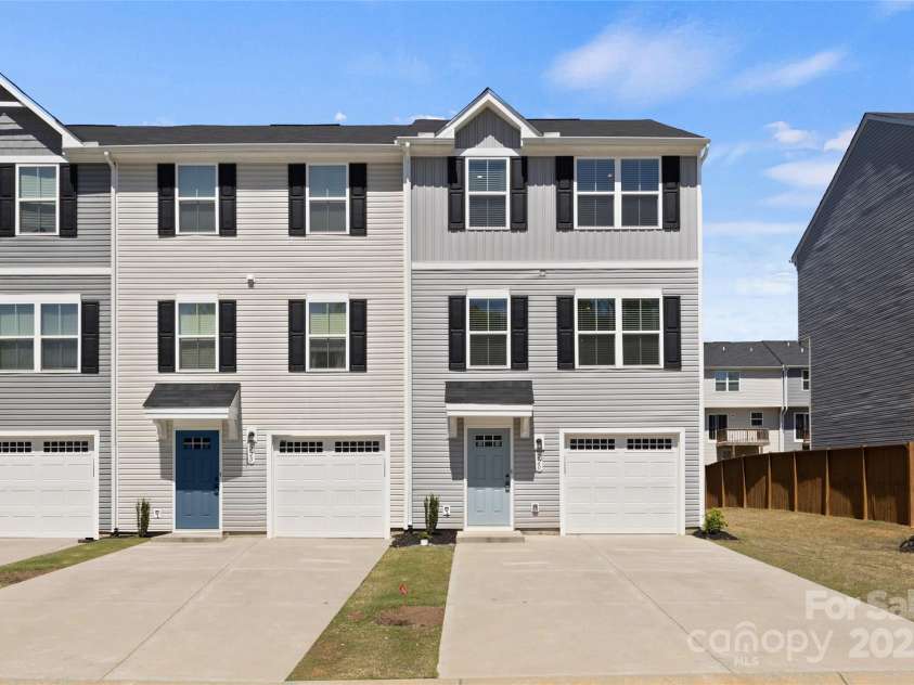 220 MAPLE FORGE Trail, Greenville, SC 29617.  MLS# CAR4246924, YatesRealty ID 10033. 