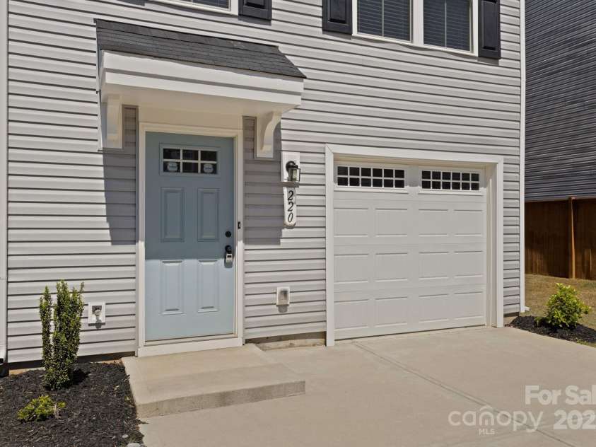 220 MAPLE FORGE Trail, Greenville, SC 29617.  MLS# CAR4246924, YatesRealty ID 10033. 