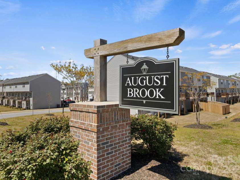 220 MAPLE FORGE Trail, Greenville, SC 29617.  MLS# CAR4246924, YatesRealty ID 10033. 