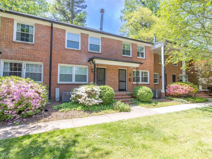 212 Laurel Avenue, Charlotte, NC 28207.  MLS# CAR4250779, YatesRealty ID 10035. 