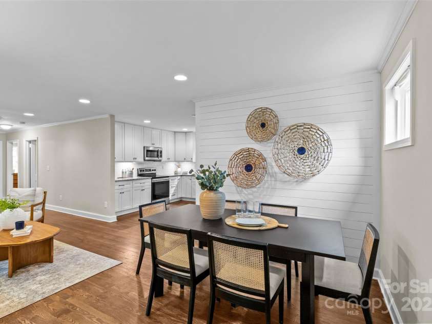 3320 Eastwood Drive, Charlotte, NC 28205.  MLS# CAR4250652, YatesRealty ID 10036. 