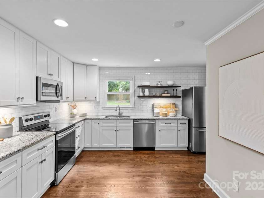 3320 Eastwood Drive, Charlotte, NC 28205.  MLS# CAR4250652, YatesRealty ID 10036. 