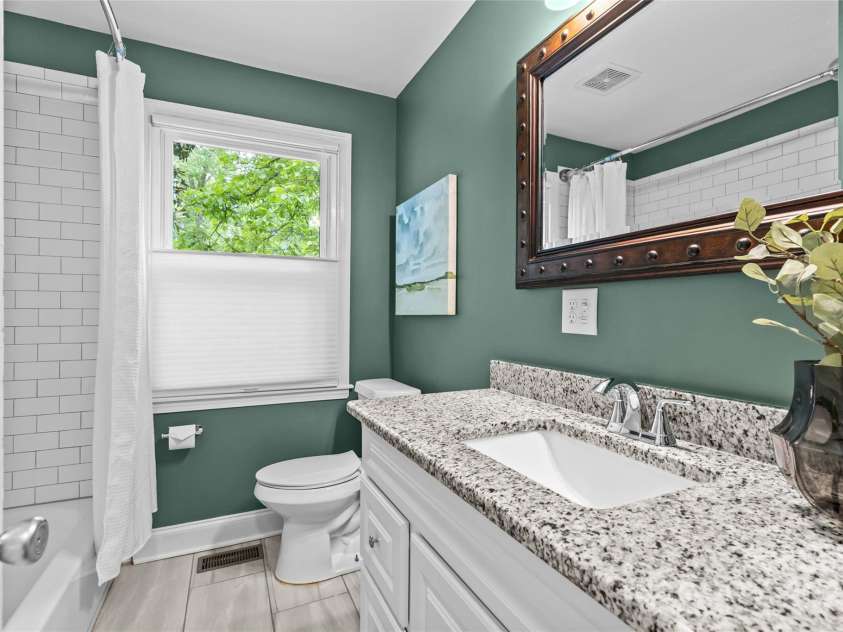 3320 Eastwood Drive, Charlotte, NC 28205.  MLS# CAR4250652, YatesRealty ID 10036. 