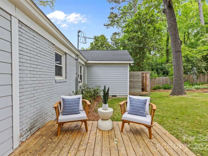 3320 Eastwood Drive, Charlotte, NC 28205.  MLS# CAR4250652, YatesRealty ID 10036. 